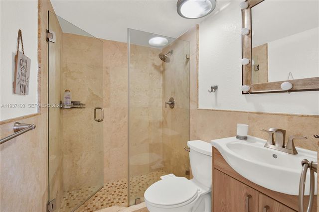 5665 W 20th Avenue 415, Hialeah, FL 33012