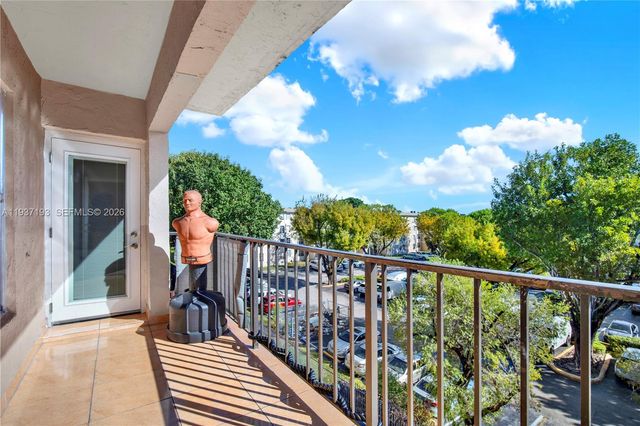 5665 W 20th Avenue 415, Hialeah, FL 33012