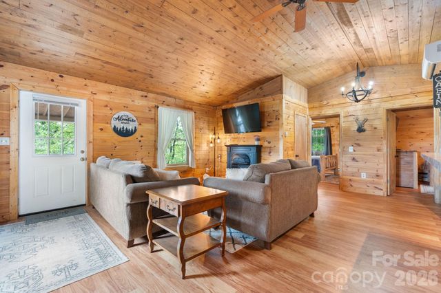 7042 Martin Lane, Morganton, NC 28655
