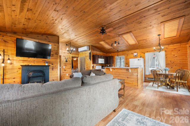 7042 Martin Lane, Morganton, NC 28655