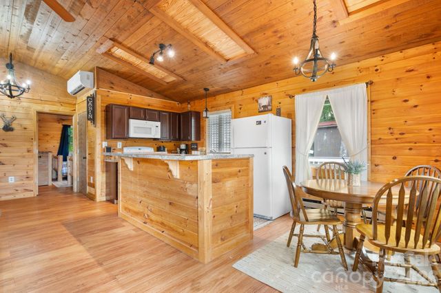 7042 Martin Lane, Morganton, NC 28655