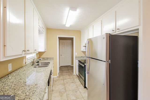 3338 Mansfield Lane, Snellville, GA 30039