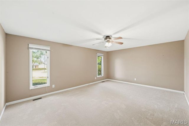 16083 Meadow Oak Drive, Chesterfield, MO 63017