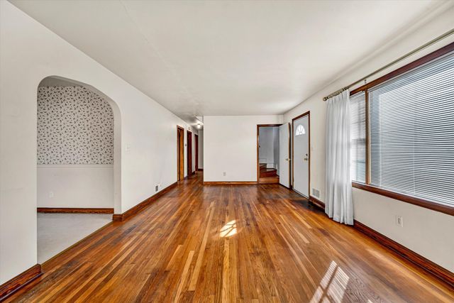 919 LOGAN ST, Salem, VA 24153