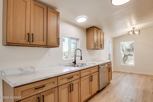 14303 W Rolina Lane, Tucson, AZ 85736