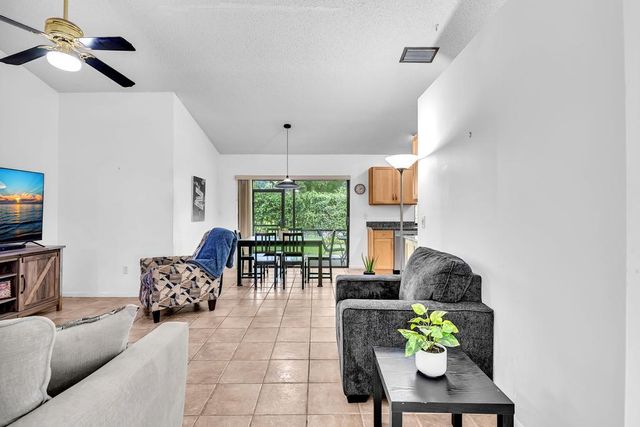 425 Shadow Wood Lane, Coral Springs, FL 33071