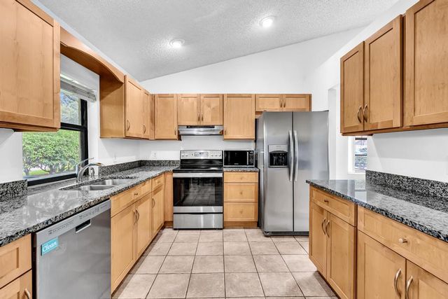 425 Shadow Wood Lane, Coral Springs, FL 33071