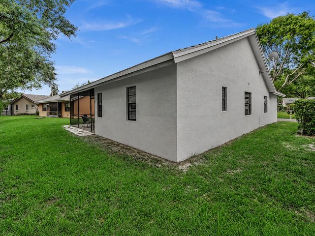 425 Shadow Wood Lane, Coral Springs, FL 33071
