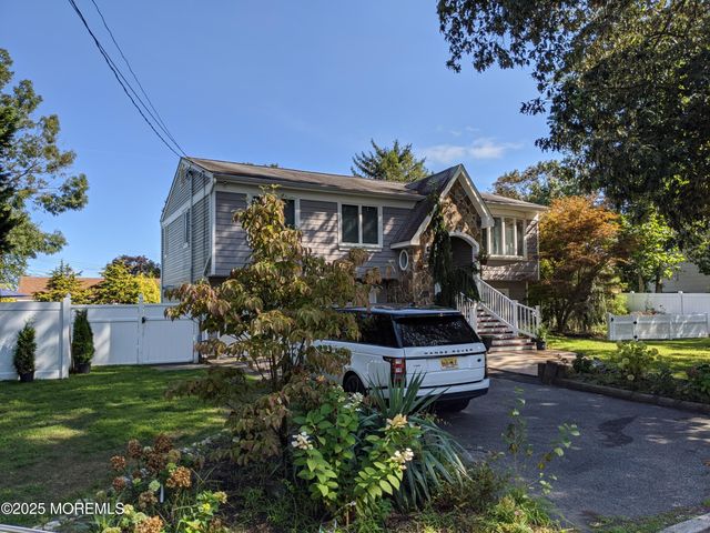 23 Layton Avenue, Pine Beach, NJ 08741