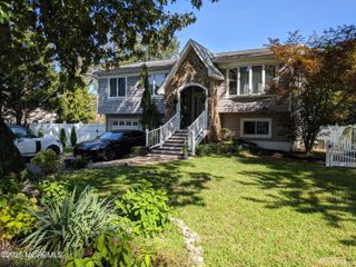 23 Layton Avenue, Pine Beach, NJ 08741