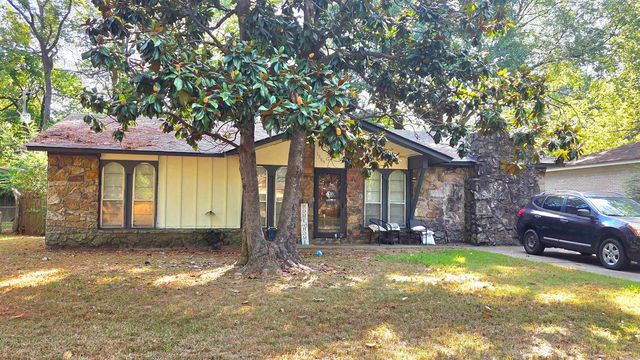 1009 Towering Oaks Dr, Jacksonville, AR 72076