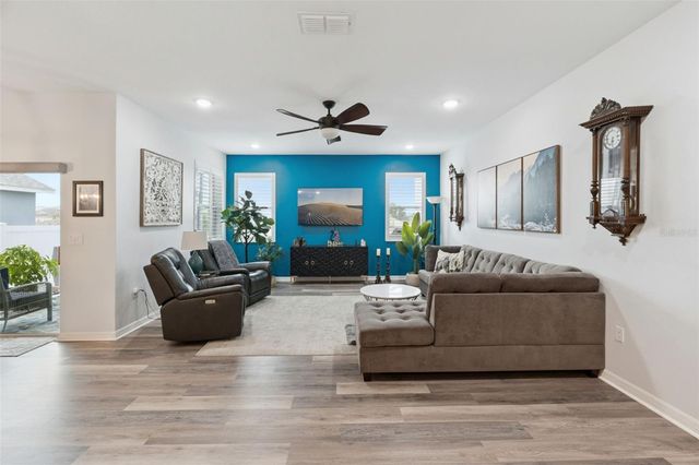 1178 STRATTON AVENUE, Groveland, FL 34736