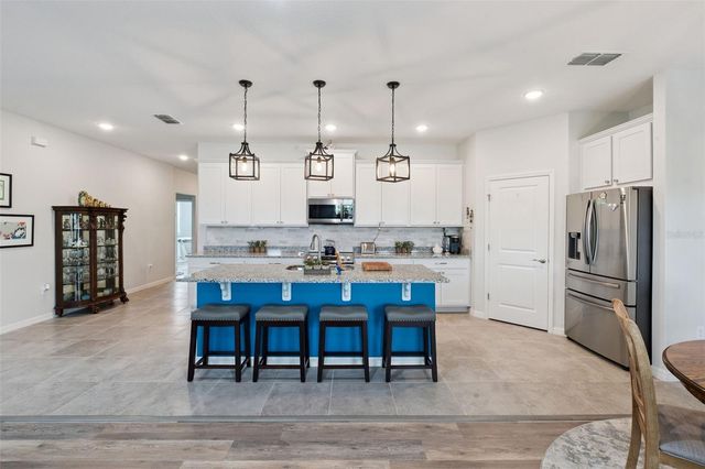 1178 STRATTON AVENUE, Groveland, FL 34736