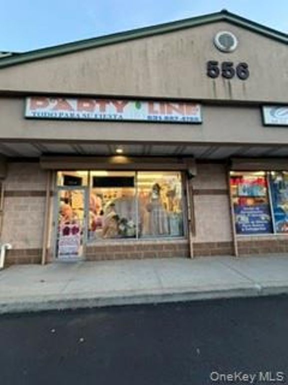 556 Suffolk Avenue Unit B, Brentwood, NY 11717 — exterior
