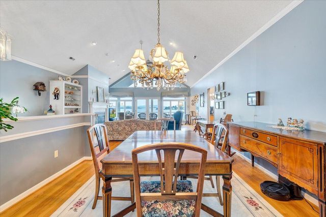40 Spinnaker Run CIR, Moneta, VA 24121