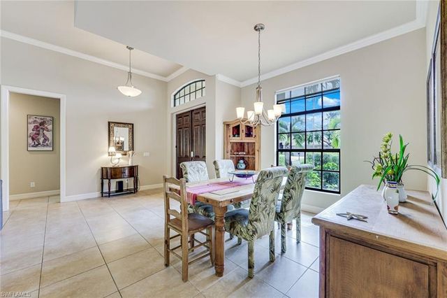 1221 Briarwood CT, Naples, FL 34104