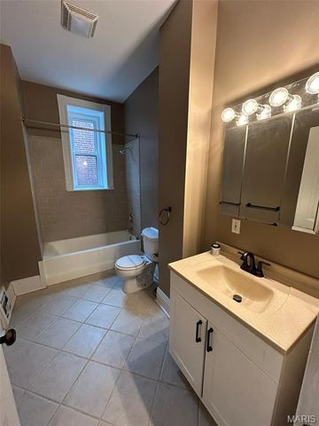 2643 Wyoming Street, St Louis, MO 63118