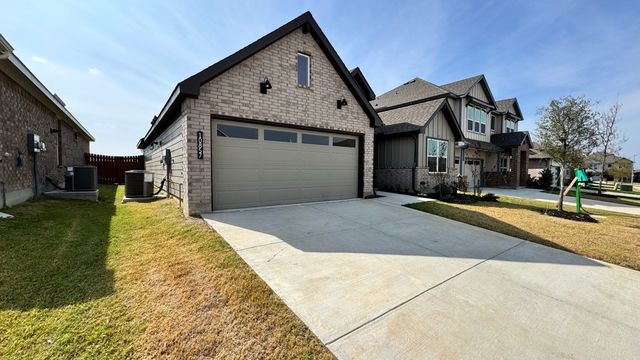 10857 BLACK ONYX Drive, Fort Worth, TX 76036