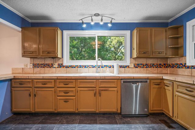 512 BEACHVIEW, Hot Springs National Park, AR 71913