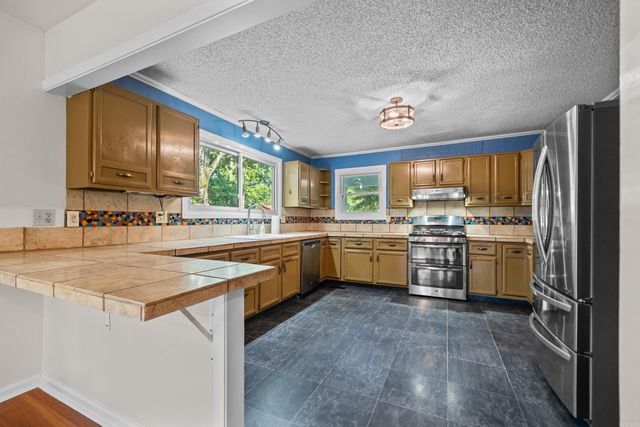512 BEACHVIEW, Hot Springs National Park, AR 71913