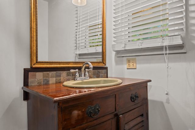 512 BEACHVIEW, Hot Springs National Park, AR 71913