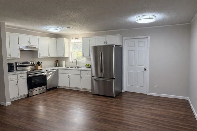 78 LAKEVIEW DR, Ripley, TN 38063