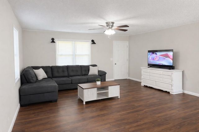 78 LAKEVIEW DR, Ripley, TN 38063