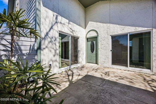 2102 CHALLENGER Court E 2102, Atlantic Beach, FL 32233