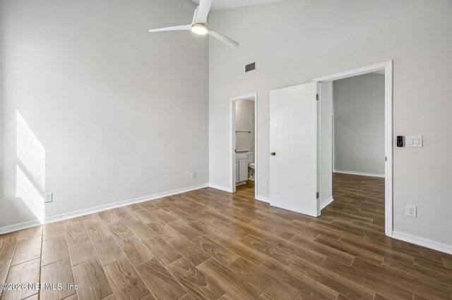 2102 CHALLENGER Court E 2102, Atlantic Beach, FL 32233