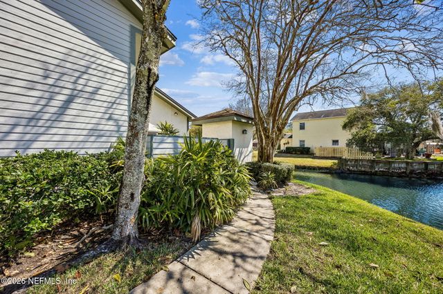 2102 CHALLENGER Court E 2102, Atlantic Beach, FL 32233