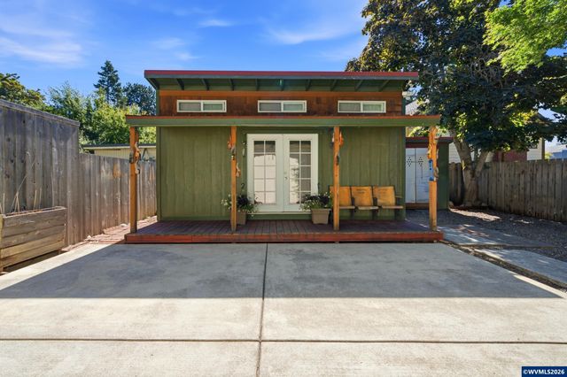 480 21st St SE, Salem, OR 97317