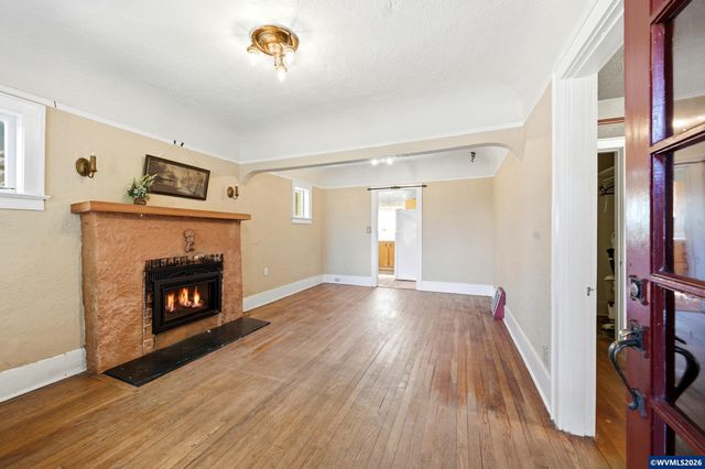 480 21st St SE, Salem, OR 97317