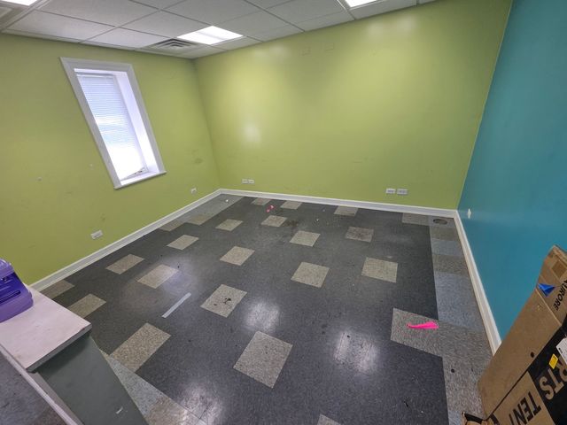 21757 S Center Avenue, New Lenox, IL 60451