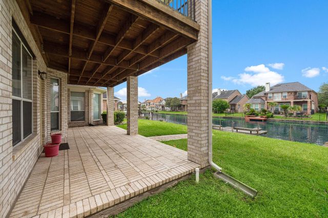 14226 Ashmore Reef Court, Sugar Land, TX 77498