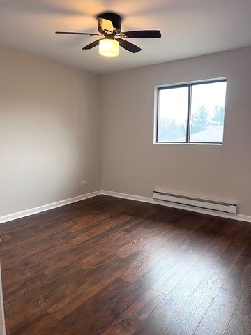 417 Berkshire Drive 36, Crystal Lake, IL 60014