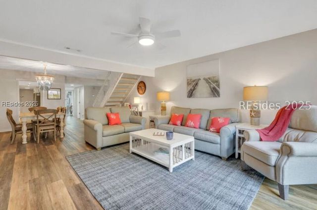 13 Sailmaster Common 13, Hilton Head Island, SC 29928