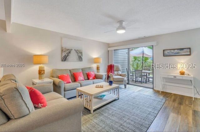 13 Sailmaster Common 13, Hilton Head Island, SC 29928