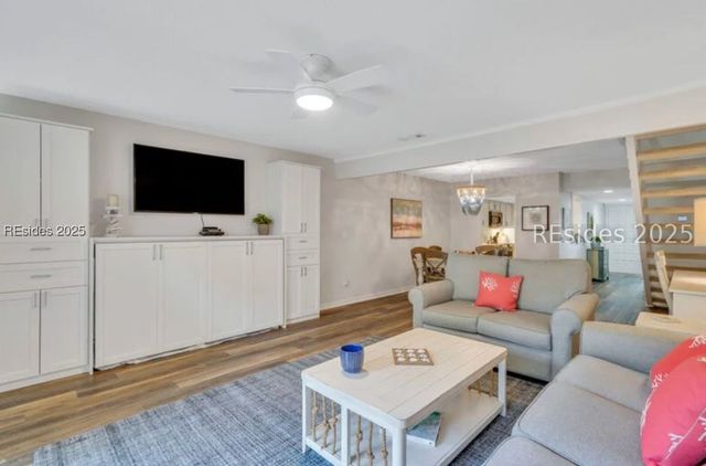 13 Sailmaster Common 13, Hilton Head Island, SC 29928