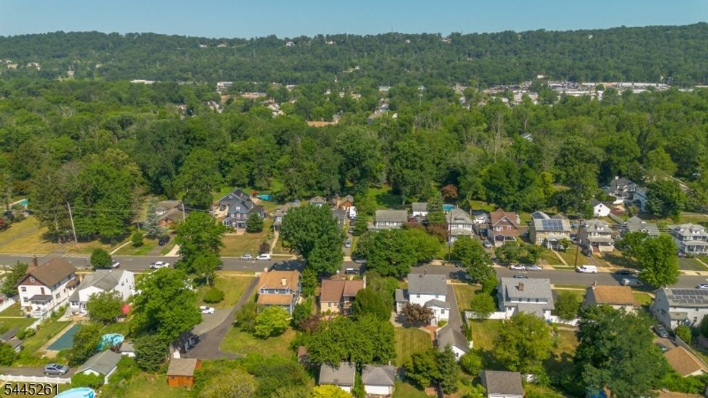 341 Mountainview Ter, Dunellen Boro, NJ 08812 — photo 2