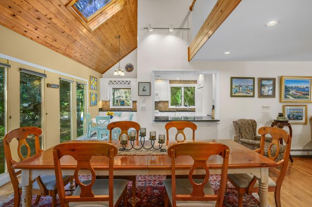 105 Nelson Lane, Marstons Mills, MA 02648