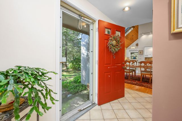 105 Nelson Lane, Marstons Mills, MA 02648