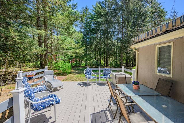 105 Nelson Lane, Marstons Mills, MA 02648
