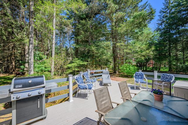 105 Nelson Lane, Marstons Mills, MA 02648
