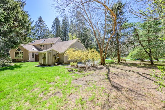 105 Nelson Lane, Marstons Mills, MA 02648