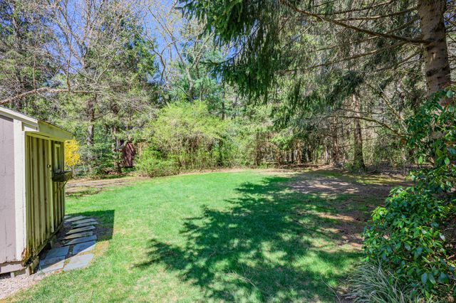105 Nelson Lane, Marstons Mills, MA 02648