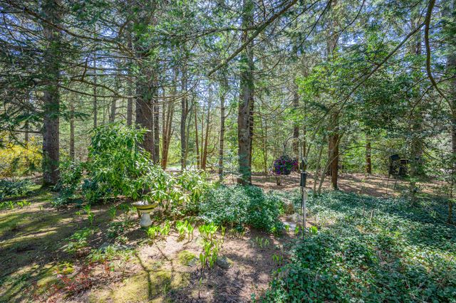 105 Nelson Lane, Marstons Mills, MA 02648