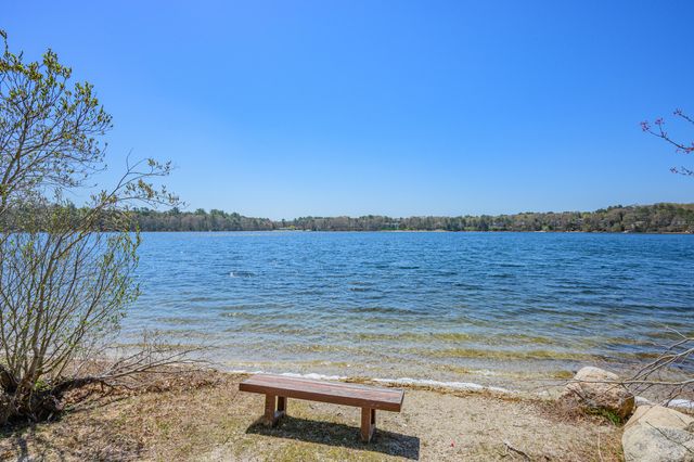 105 Nelson Lane, Marstons Mills, MA 02648