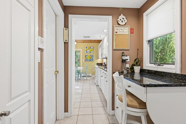 105 Nelson Lane, Marstons Mills, MA 02648