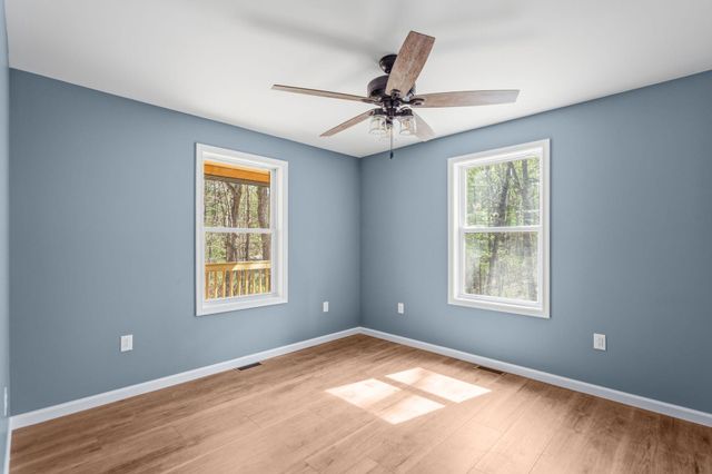 5 PIN OAK LN, Basye, VA 22810