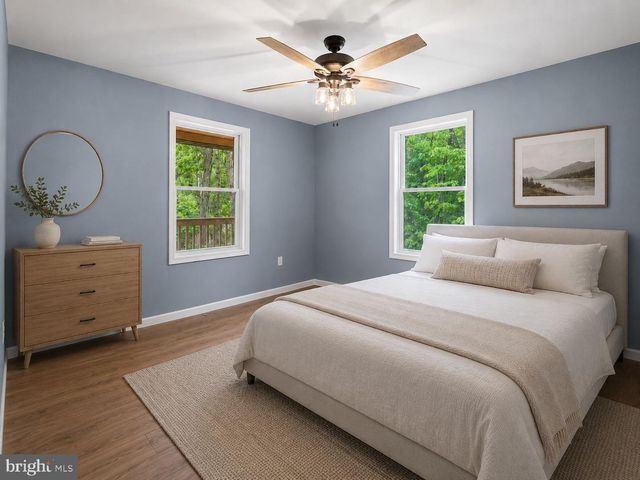 5 PIN OAK LN, Basye, VA 22810